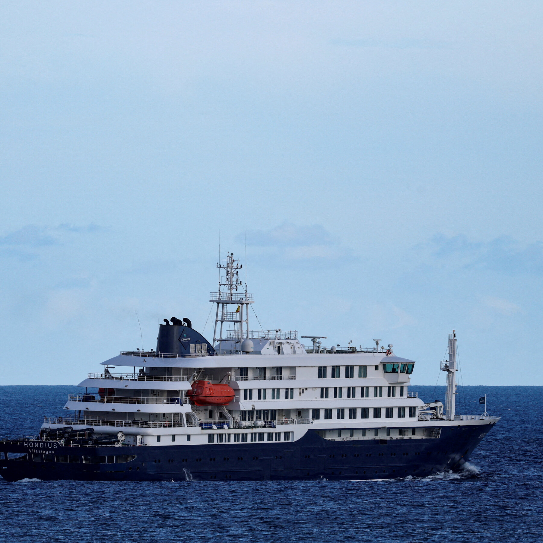 More than two dozen passengers from at least twelve countries disembarked from a cruise ship experiencing a deadly hantavirus outbreak without contact tracing protocols being initiated, according to a breaking report.