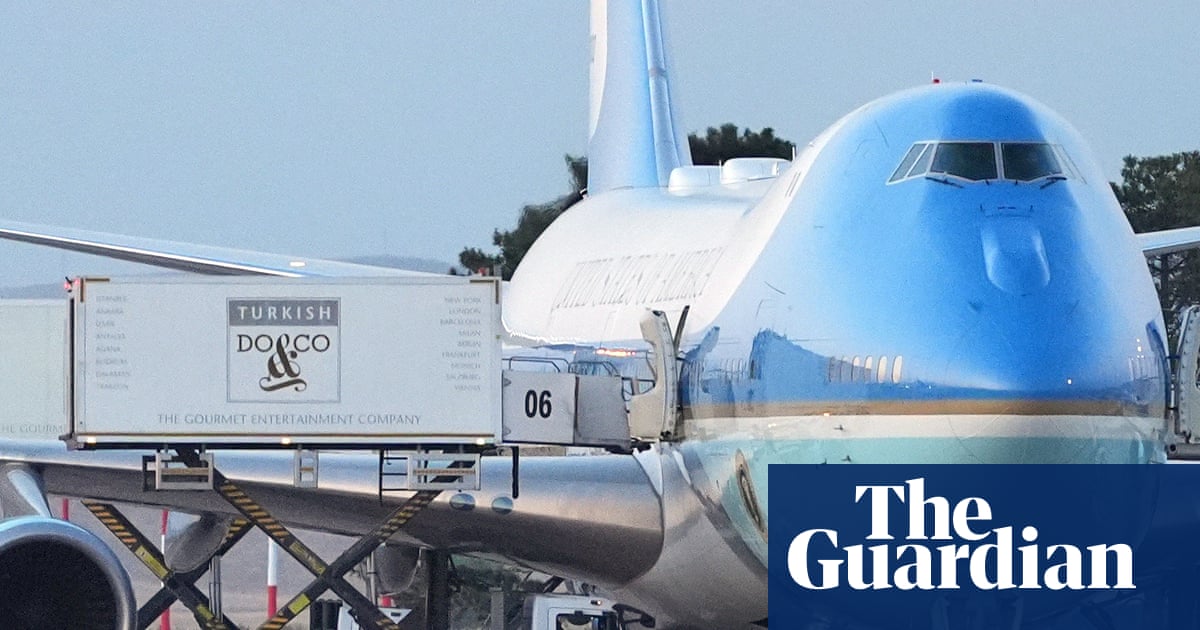 The Trump administration has made the unconditional surrender of Iran's enriched uranium a non-negotiable demand, setting the stage for a confrontation that goes beyond the existing conflict and touches the strategic chokepoint of global oi…