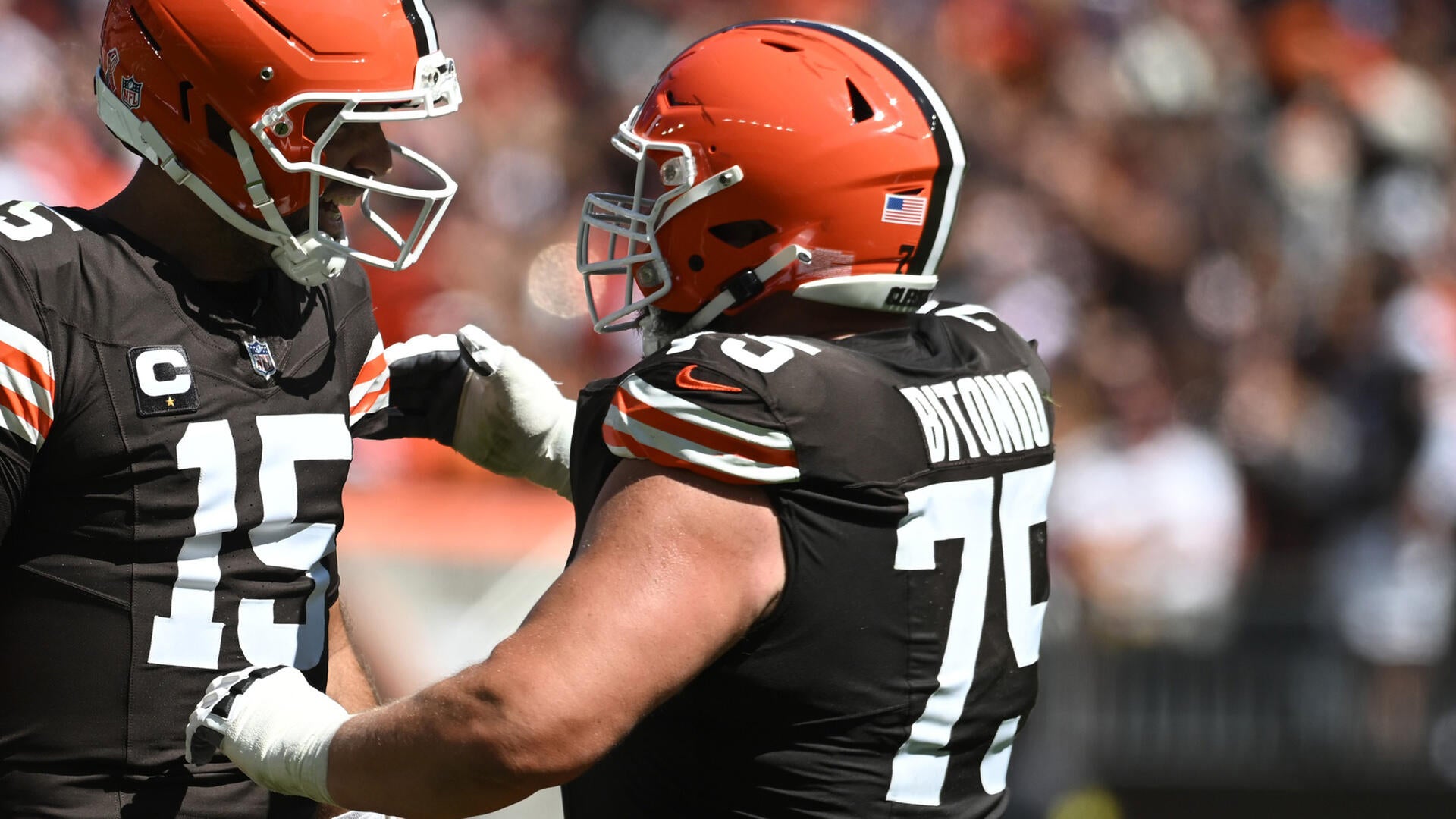 Joel Bitonio announces his retirement after 12 seasons with the Cleveland Browns.