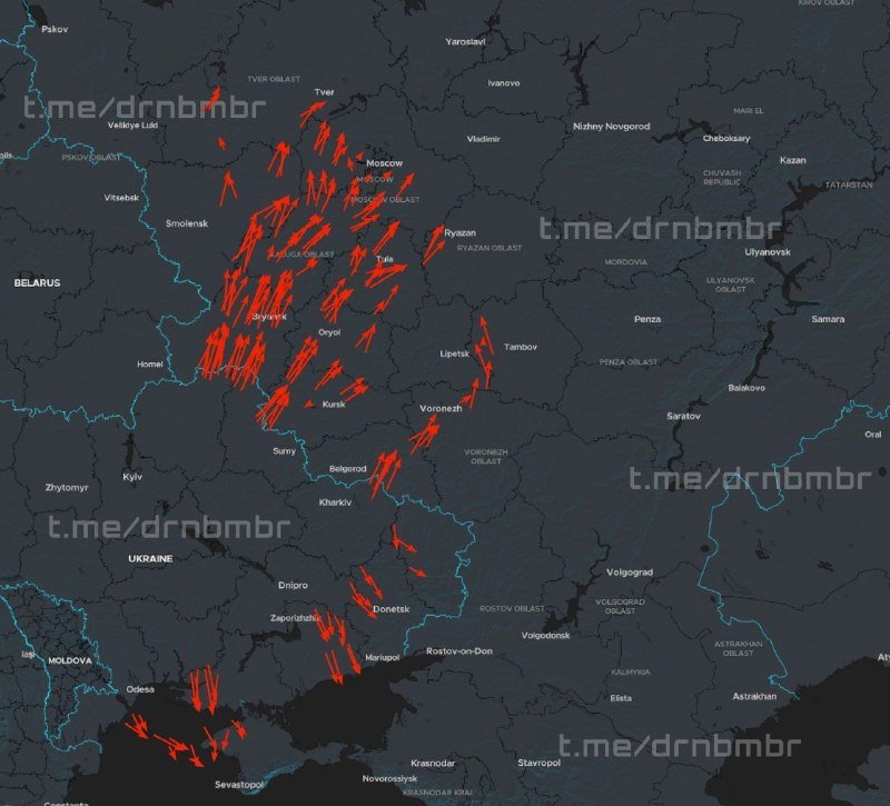 Satellite map graphic labeled "@AMK_Mapping" displays color-coded zones indicating Russian control (red), Ukrainian control (blue), advances, and an infiltration zone, with red and cyan arrows showing movement directions.