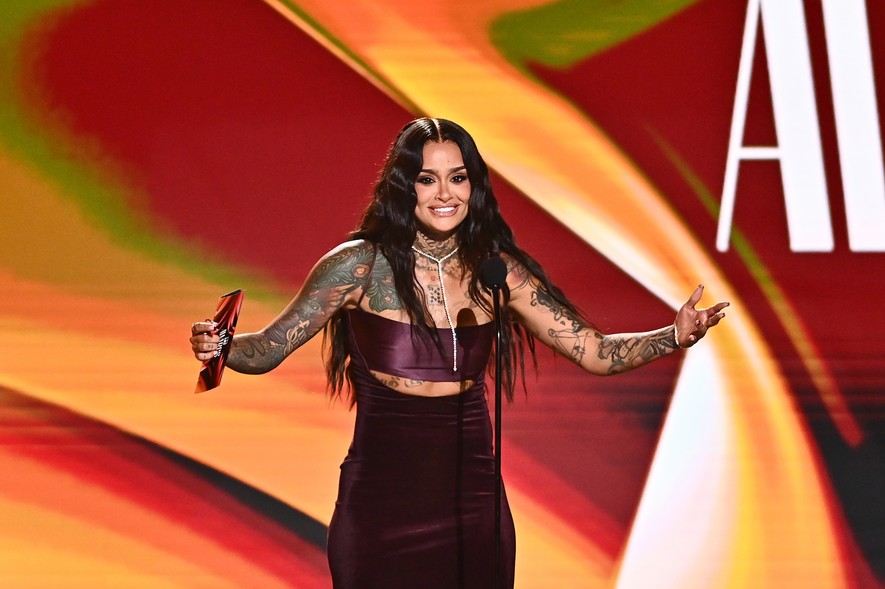 Early winners at the 2026 BET Awards are signalling a ceremony weighted toward legacy acts and R&B auteurs, with Kehlani and Teyana Taylor among the first names called at the Peacock Theater.
