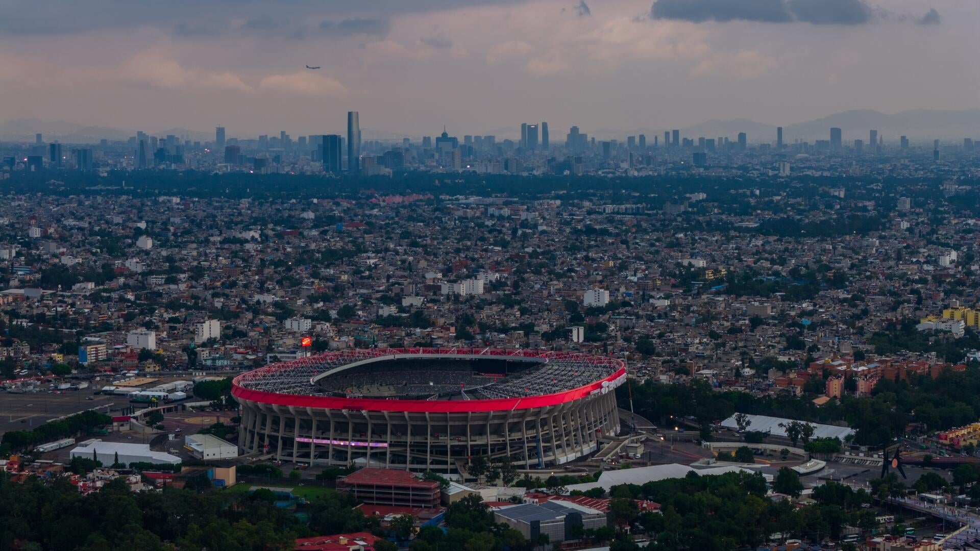 A Round of 16 fixture that doubles as a referendum on England’s ability to win away from home — and on Mexico’s unbeaten Azteca record in World Cup play.