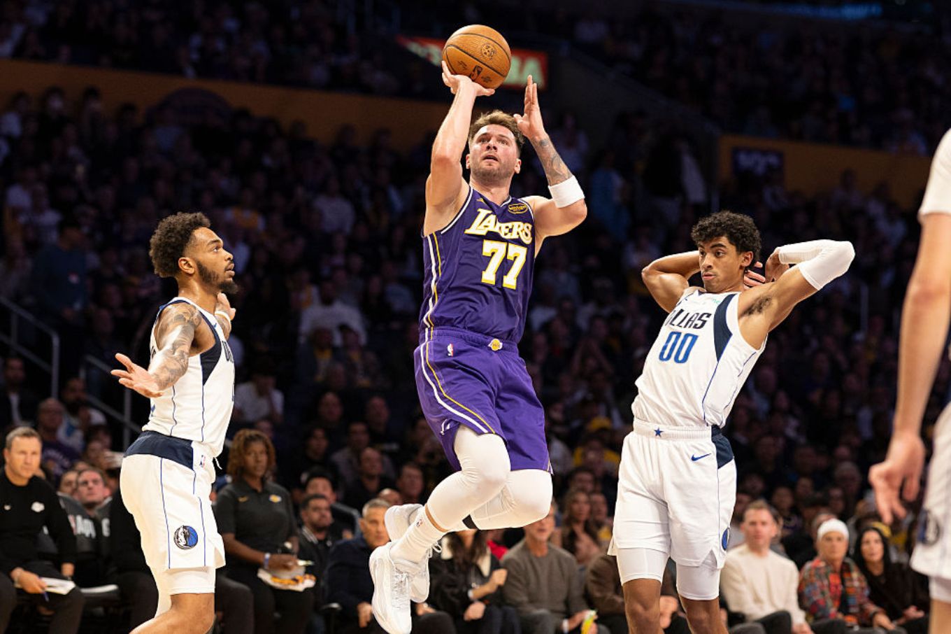 Los Angeles has emerged as the most active suitor for the restricted-then-unrestricted forward, yet the package on the table has yet to move a player whose market has thinned.