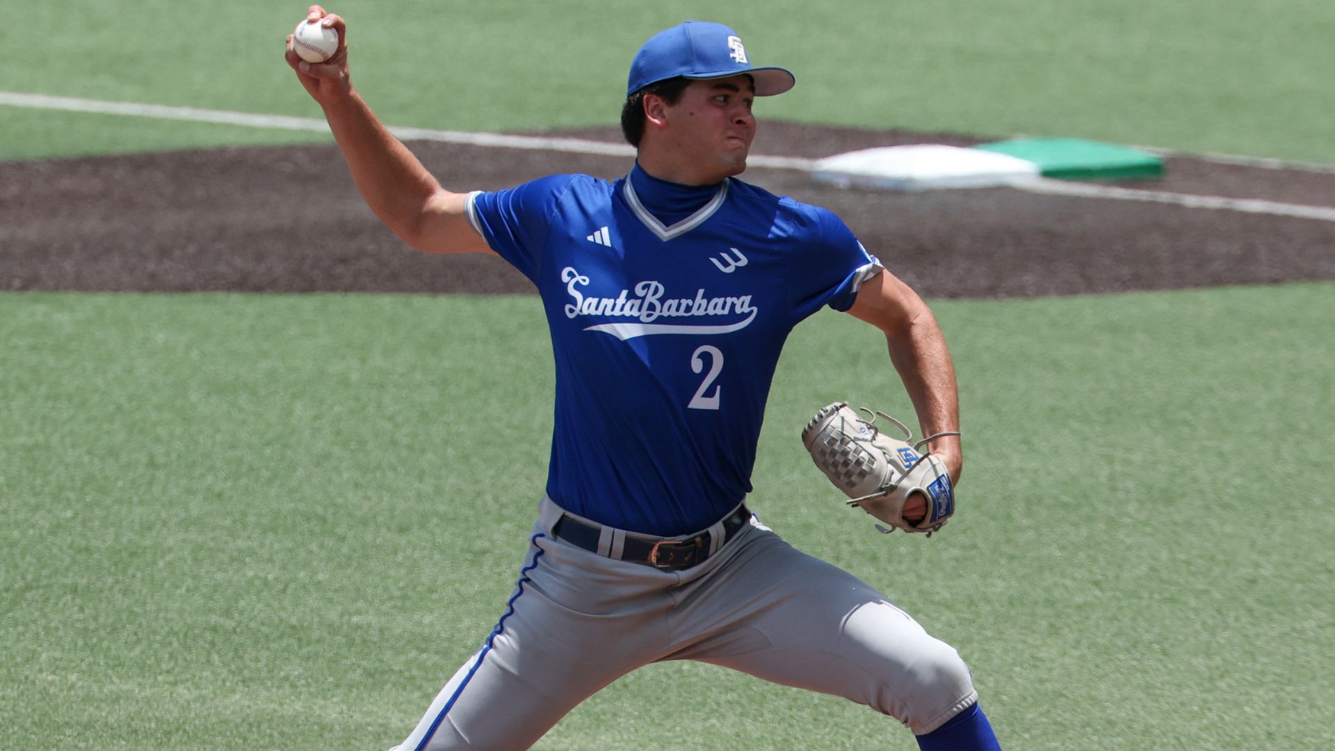 Three days before the 2026 MLB Draft, the Chicago White Sox have all but settled on a shortlist: UCLA's Roch Cholowsky, Georgia Tech catcher Vahn Lackey, and Texas high-school shortstop Gragg (last name redacted in thread), with the field t…