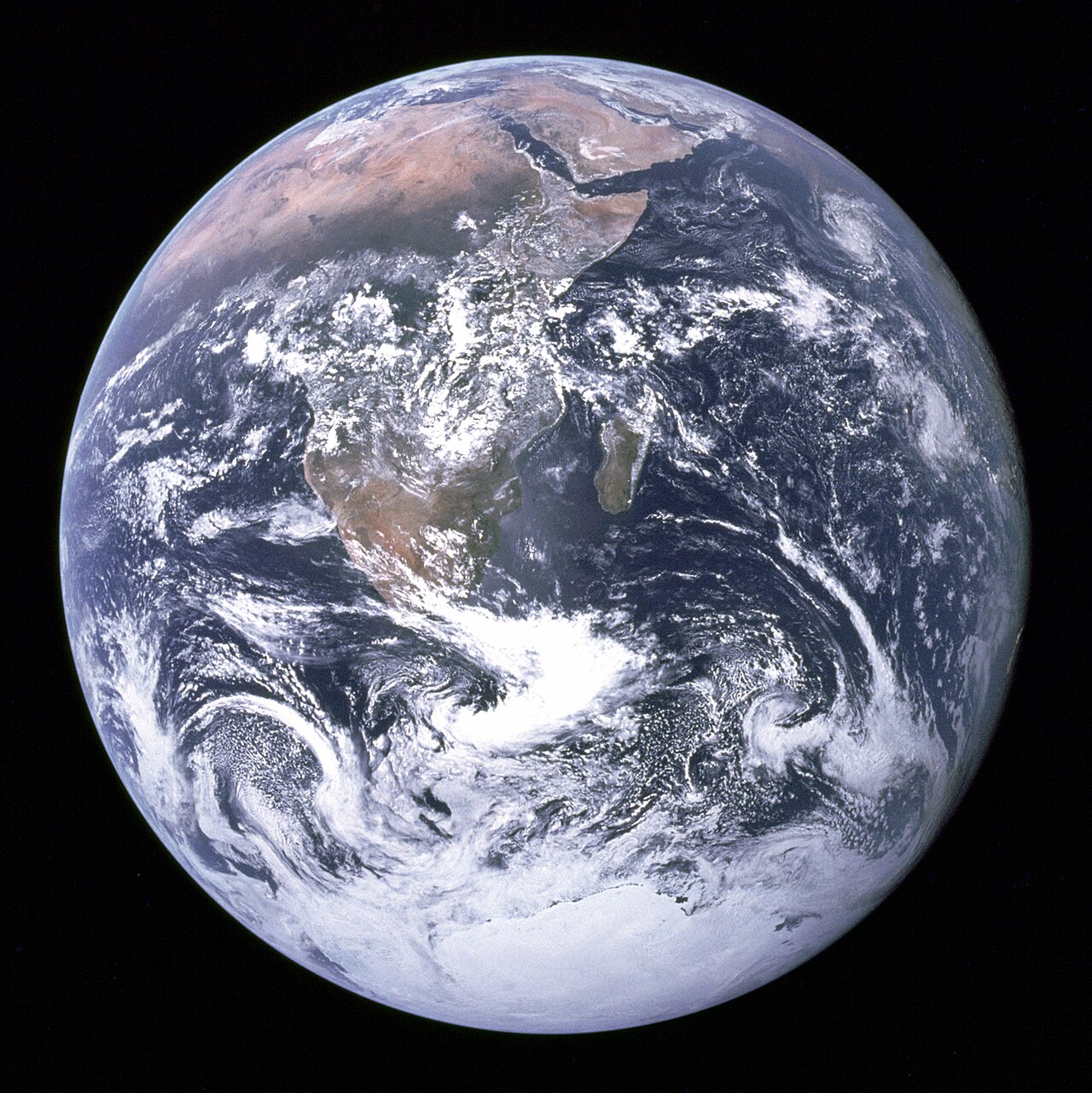 Amazon and Starlink are racing to put satellite internet over underserved African communities.