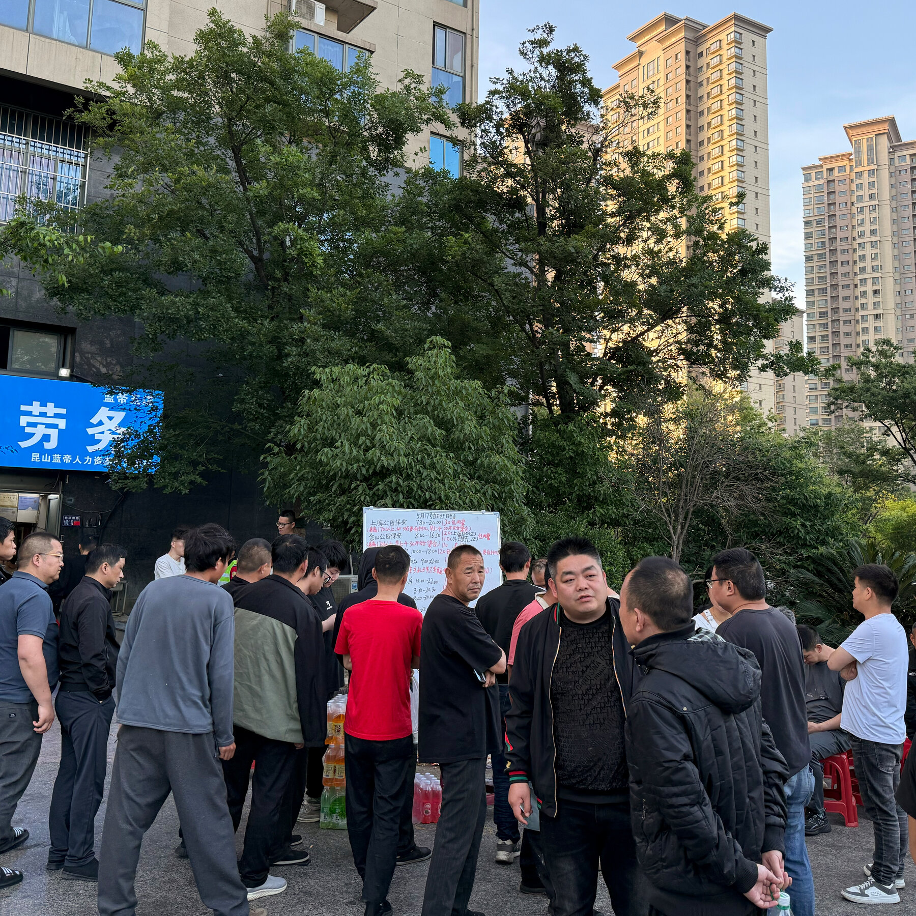 In Kunshan, the Yangtze Delta electronics hub that once pulled in millions of migrant workers, a pilot programme is replacing assembly-line labour with robots — and a public park has become the only place to send the people who used to staf…
