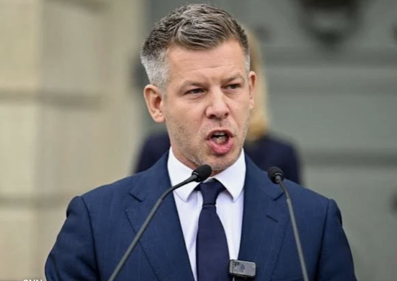 MPs voted to strip Tamás Sulyok of the largely ceremonial presidency.