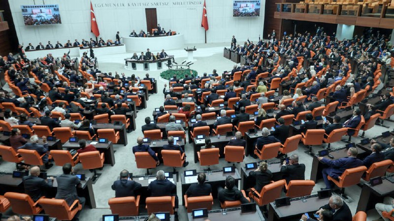 Turkish deputies vote on legislation governing the return of PKK fighters to civilian life, Ankara, 10 August 2026.