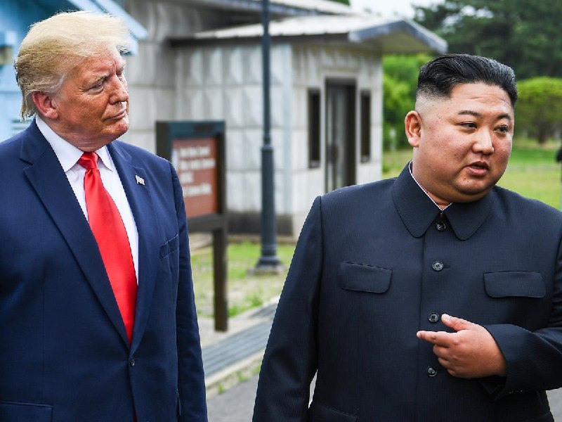 The Wall Street Journal reports that Donald Trump is pushing aides to set up a face-to-face with Kim Jong Un as early as this autumn, reviving a personal channel that has lain dormant since 2019.