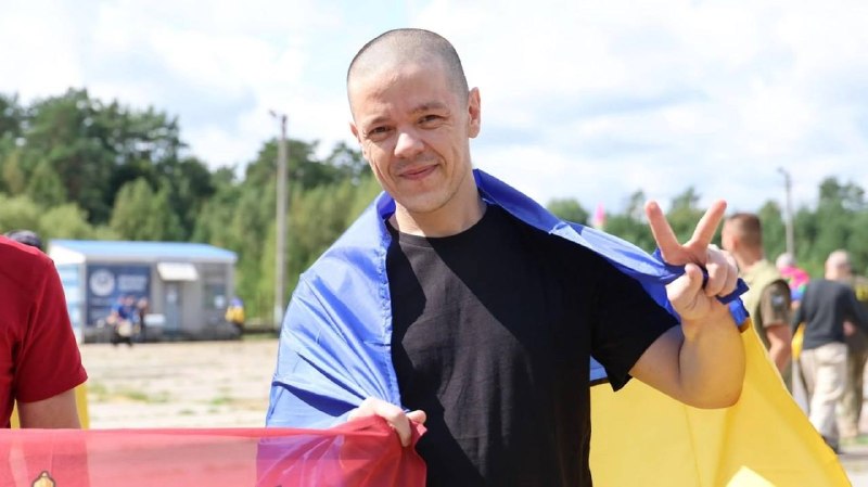 Released Ukrainian servicemen arrive home following a prisoner exchange announced by President Zelensky on 19 August 2026.