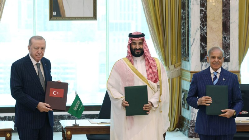 Iran's parliament news agency confirms an invitation to join the Saudi-Pakistan-Turkey defense agreement.