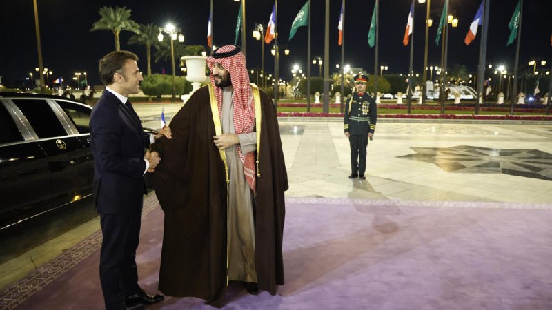 French President Emmanuel Macron greets Saudi Crown Prince Mohammed bin Salman at the Élysée Palace in Paris on 23 August 2026, the opening day of a two-day state visit.