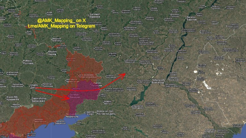 A satellite map graphic of Eastern Ukraine displays red-shaded territorial zones with directional arrows pointing toward Volgograd, credited to "@AMK_Mapping_" on Telegram.