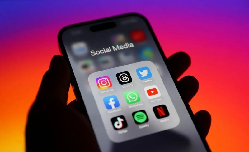 Image used by Telegram channel GeoPWatch on 24 August 2026 to illustrate reporting on the New Zealand government's planned under-16 social media bill.