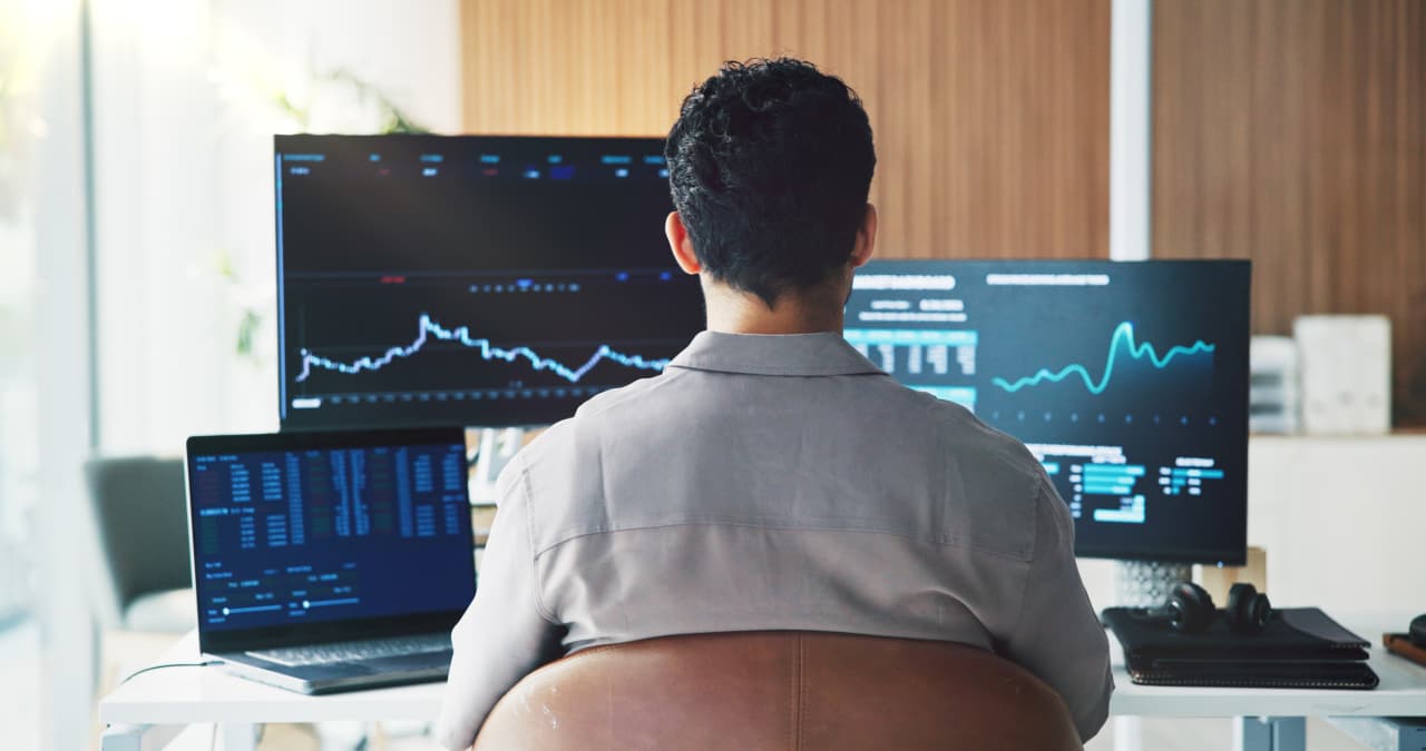 A 6 October 2026 MarketWatch feature cited Goldman Sachs hedge-fund research while naming rate volatility and narrow breadth as the conditions any year-end bull case must survive.